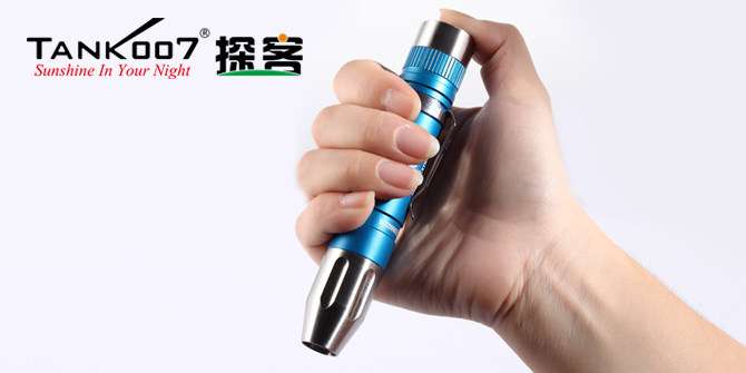新手收藏家必用珠寶玉石鑒定工具——TANK007照玉手電筒！